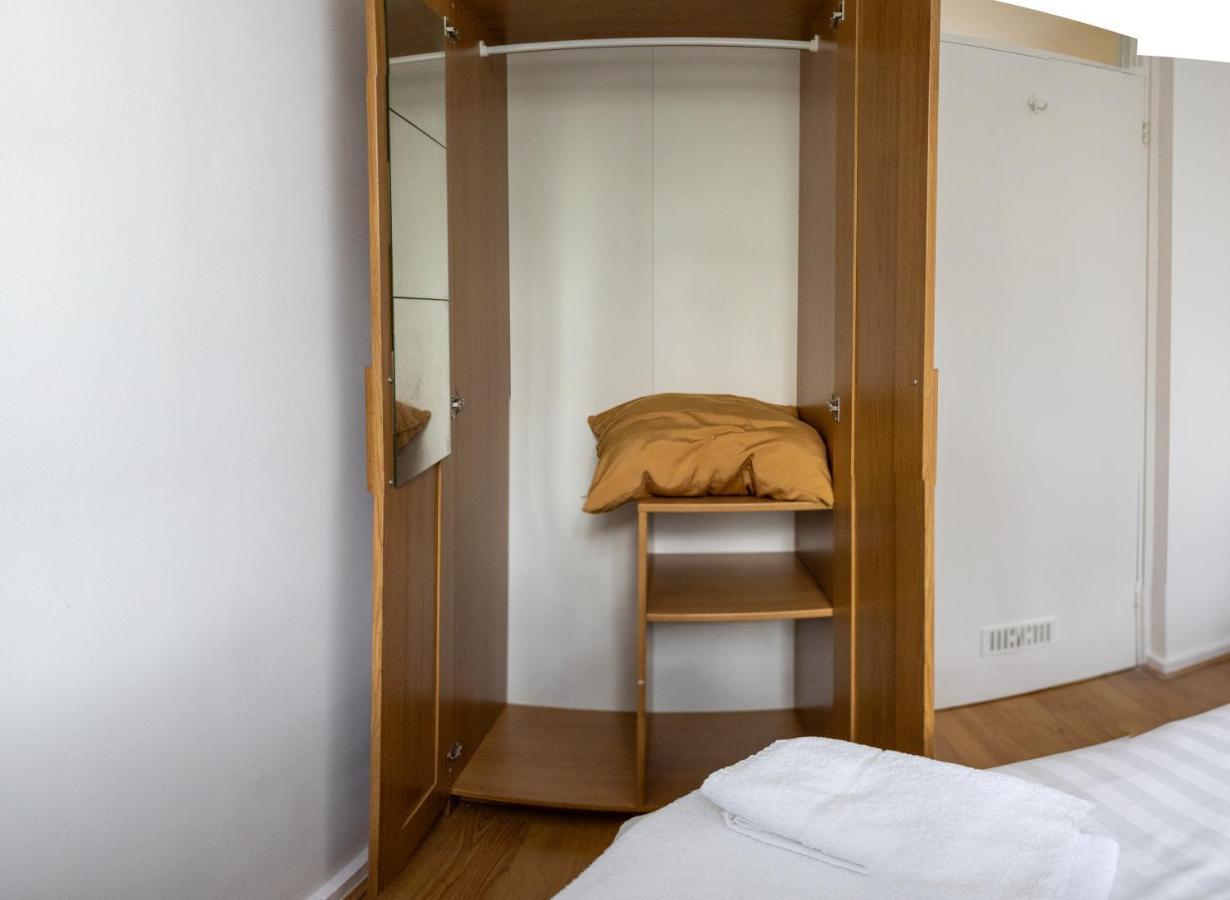 Holiday home - 4 Bed - Sleeps 8 - Garden - Pet Friendly London